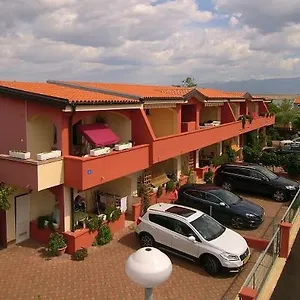 apartmani-edith.hotelinzadar.com/
